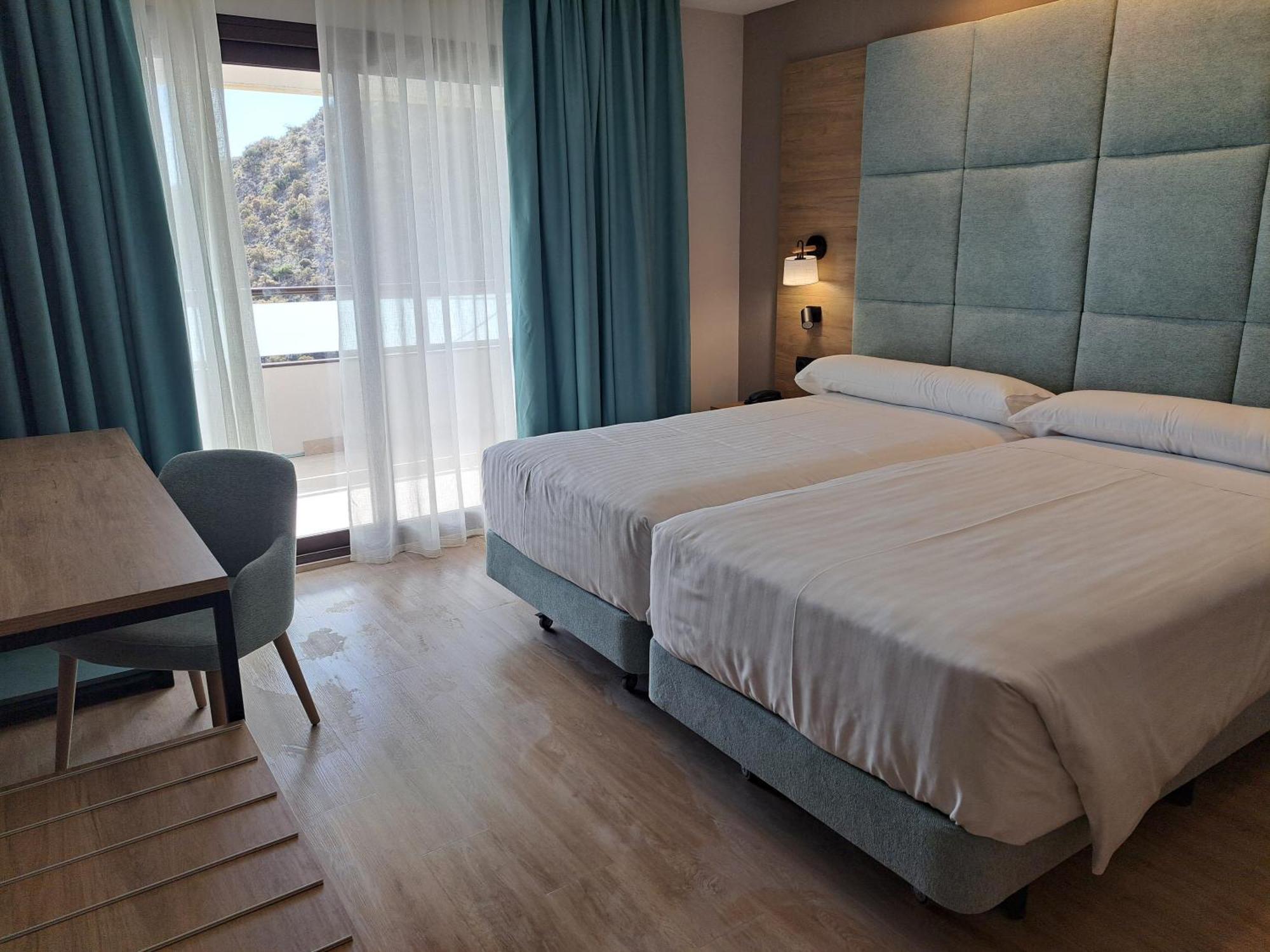 Hotel Maya Alicante Exterior photo