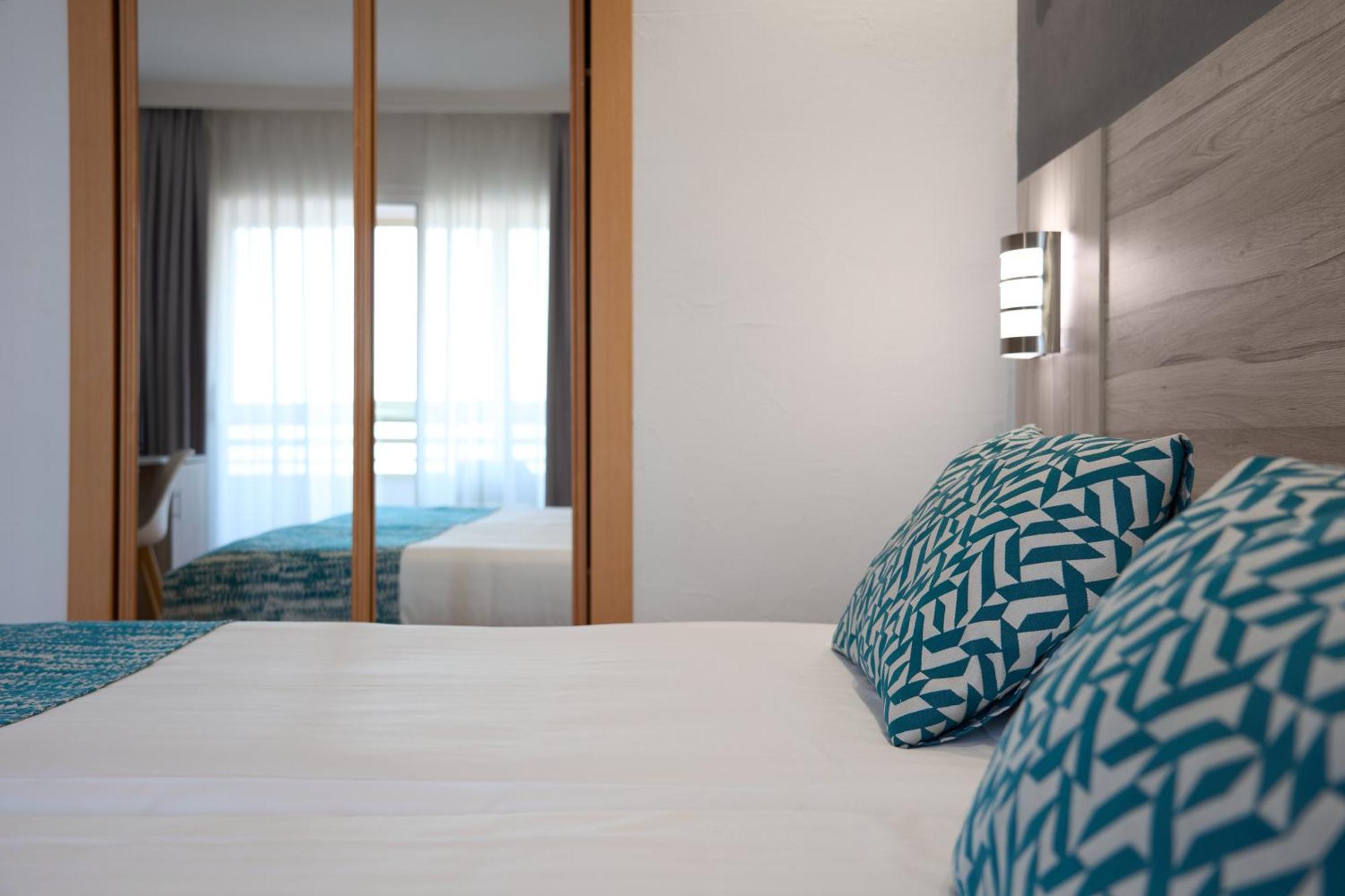 Hotel Maya Alicante Exterior photo